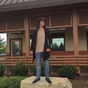 Meet your Posher, Ethan